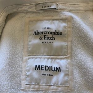 Abercrombie & Fitch Shirts - lightly used hoodie Abercrombie & Fitch Shirts - lightly used hoodie